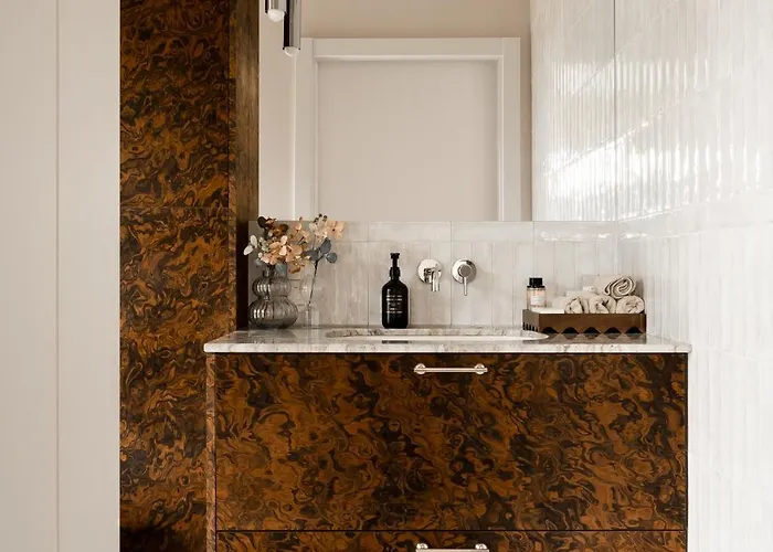 Lido Executive By Jwpm *