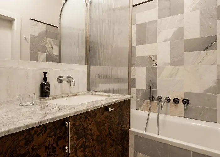 Lido Executive By Jwpm *