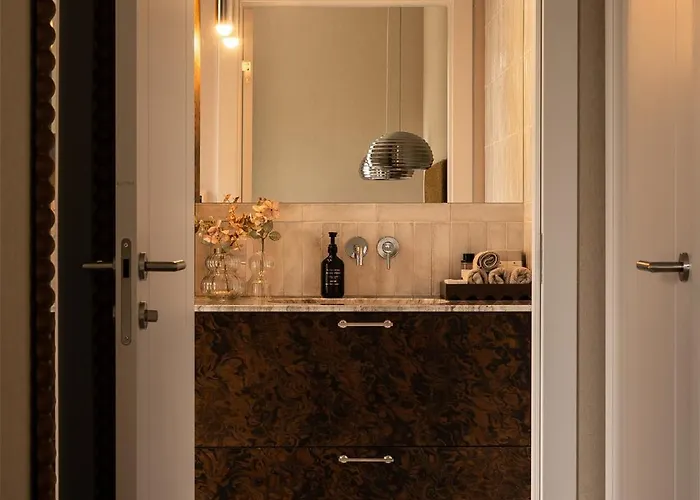 Lido Executive By Jwpm *